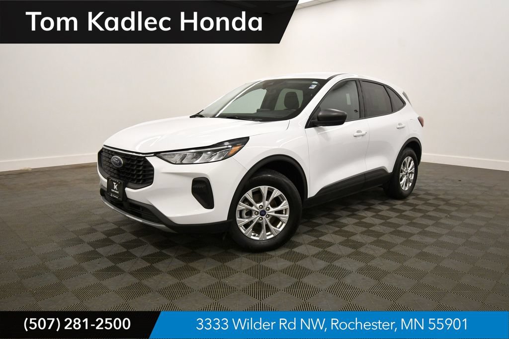 Used 2025 Ford Escape Active AWD/4WD image 1