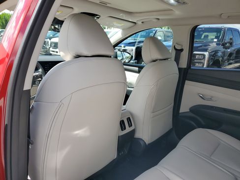 Used 2025 Hyundai Tucson SEL image 16