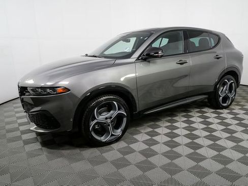 New 2026 Alfa Romeo Tonale w/ Black Premium Package AWD/4WD image 27