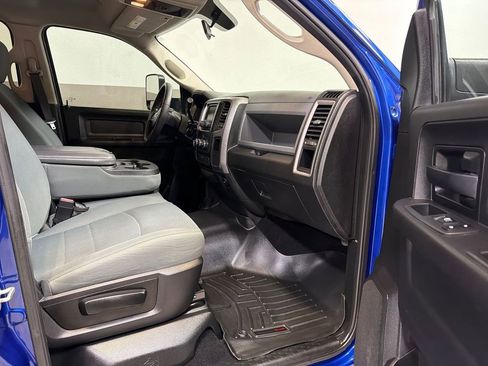 Used 2018 RAM 2500 Tradesman w/ Chrome Appearance Group AWD/4WD image 36