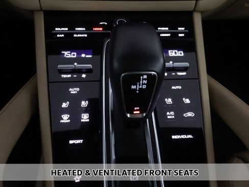 Used 2022 Porsche Cayenne image 11