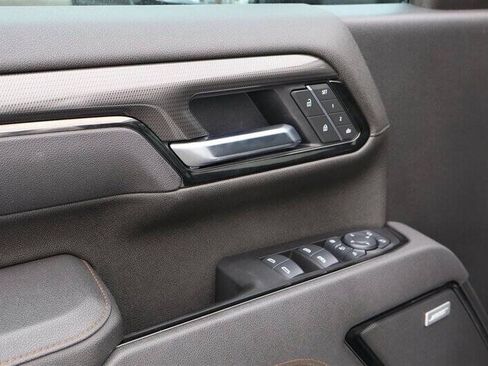 Used 2025 GMC Sierra 3500 AT4 w/ AT4 Premium Plus Package AWD/4WD image 17