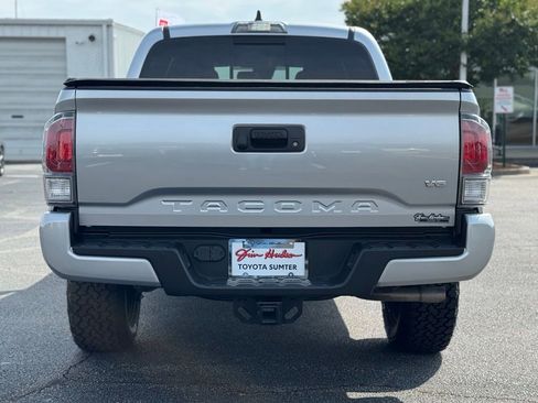 Used 2022 Toyota Tacoma TRD Sport AWD/4WD image 10
