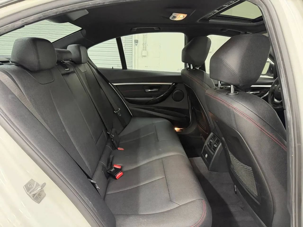 Used 2017 BMW 330i Sedan RWD image 16