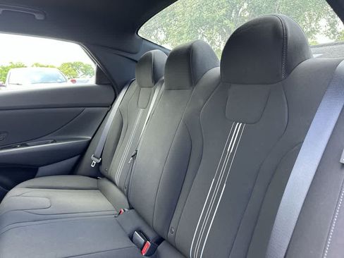 Used 2025 Hyundai Elantra Sport FWD image 22