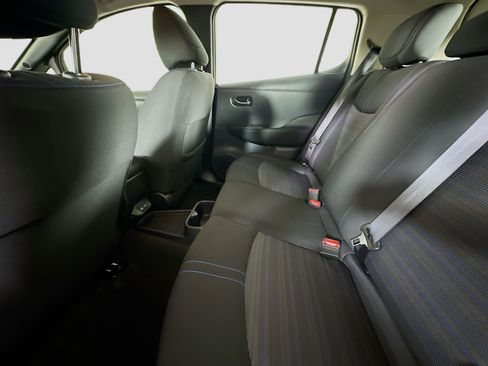 Used 2025 Nissan Leaf S FWD image 25