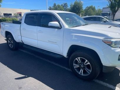 Used 2017 Toyota Tacoma TRD Sport w/ Tow Package