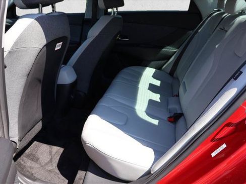 Used 2024 Hyundai Elantra Limited FWD image 23