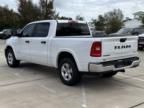 Used 2025 RAM 1500 Big Horn AWD/4WD image 6