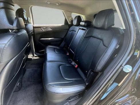 Certified 2025 Kia Sportage EX AWD/4WD image 22