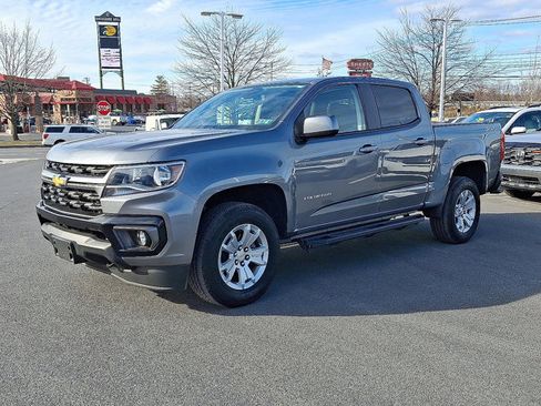 Used 2022 Chevrolet Colorado LT w/ LT Convenience Package image 3