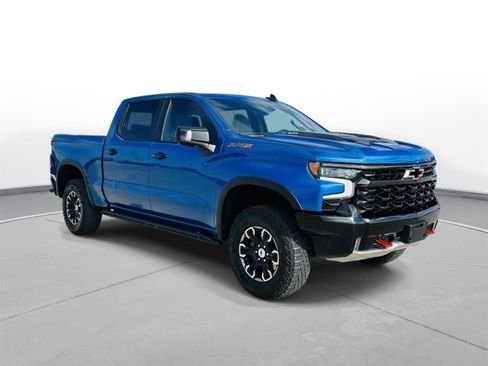 Used 2022 Chevrolet Silverado 1500 ZR2 w/ Technology Package image 2