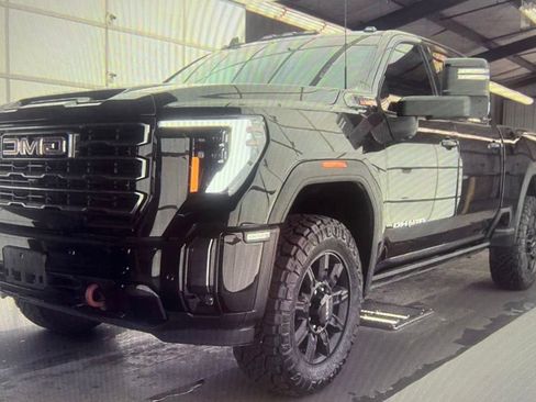 Used 2024 GMC Sierra 2500 AT4 w/ AT4 Premium Plus Package image 1