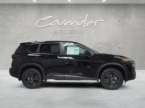 New 2026 Nissan Rogue SV FWD image 17