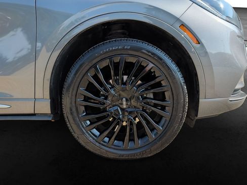 Used 2022 Lincoln Corsair Reserve AWD/4WD image 9