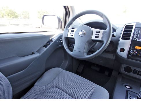 Used 2020 Nissan Frontier SV w/ Midnight Edition Floor Mats RWD image 10