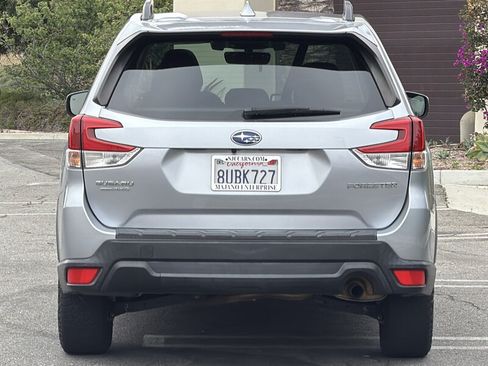 Used 2021 Subaru Forester Premium AWD/4WD image 5
