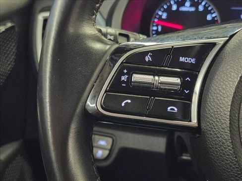 Used 2021 Kia Seltos S FWD image 12