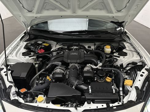 Used 2023 Toyota GR86 Premium w/ ALL Weather Mat Package (TMS) RWD image 38