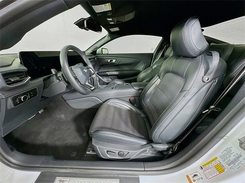 Used 2024 Ford Mustang GT Premium image 26