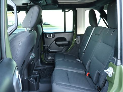 Used 2021 Jeep Wrangler Unlimited Sport image 18