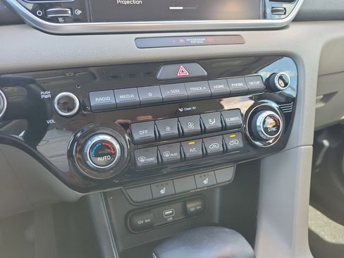 Certified 2022 Kia Sportage EX image 24