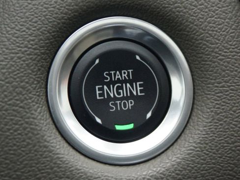 Used 2024 Chevrolet Colorado ZR2 w/ ZR2 Convenience Package III image 9