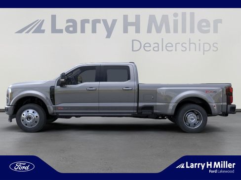 New 2026 Ford F450 Platinum w/ FX4 Off-Road Package AWD/4WD image 3
