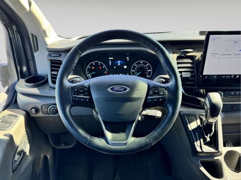 Used 2023 Ford Transit 350 XLT image 7