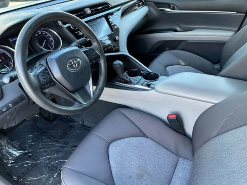 Used 2019 Toyota Camry LE FWD image 9