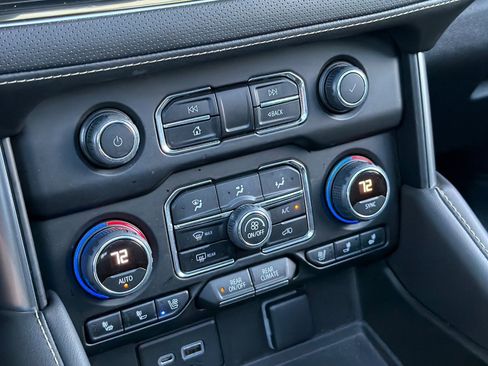 Used 2023 Chevrolet Tahoe Premier image 28