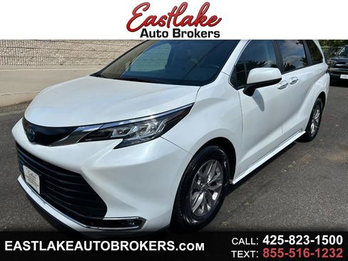 Used 2022 Toyota Sienna XLE w/ XLE Plus Package AWD/4WD image 1