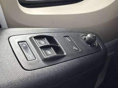 Used 2022 RAM ProMaster 2500 w/ Driver Convenience Group FWD image 23