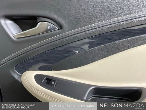 Used 2017 Buick Envision Essence image 19