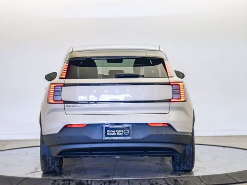 New 2026 Volvo EX30 Plus w/ Climate Package image 3