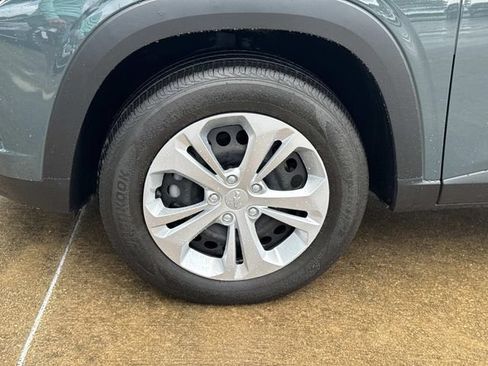 Used 2025 Chevrolet Trax LS w/ Driver Confidence Package FWD image 5