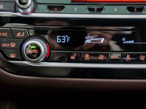 Used 2018 BMW 540i xDrive image 22