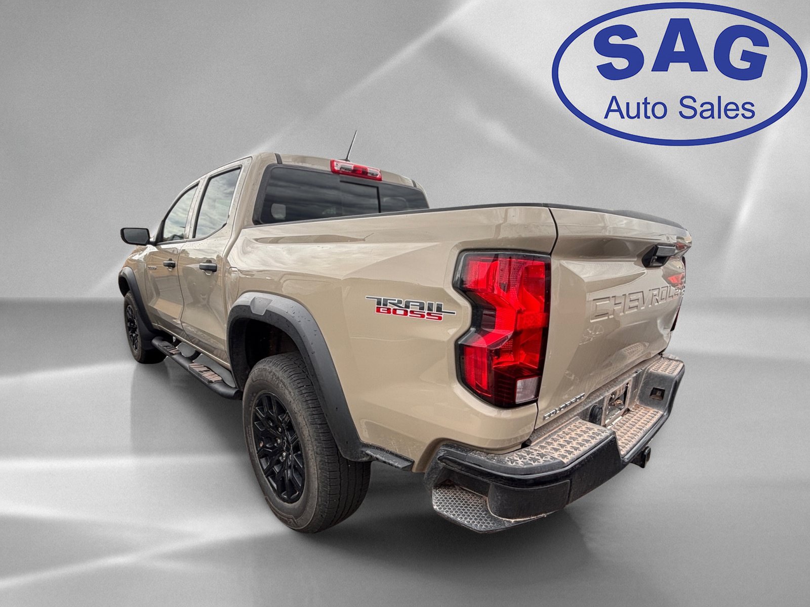 Used 2024 Chevrolet Colorado Trail Boss w/ LPO, Skid Plate Package AWD/4WD image 4
