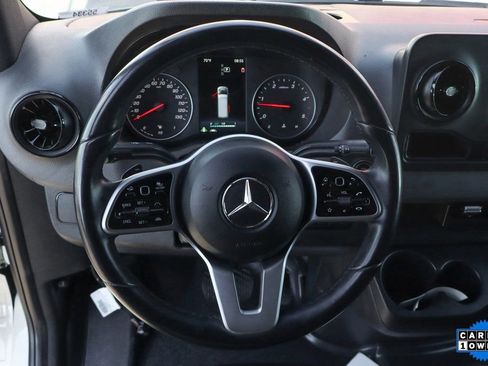 Used 2022 Mercedes-Benz Sprinter 2500 image 20