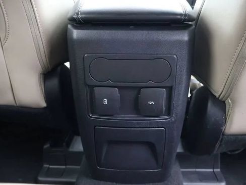 Used 2024 Ford Explorer XLT w/ Equipment Group 202A AWD/4WD image 17
