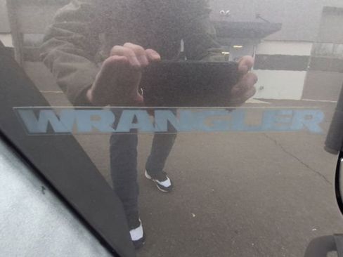 Used 2016 Jeep Wrangler Sport image 28