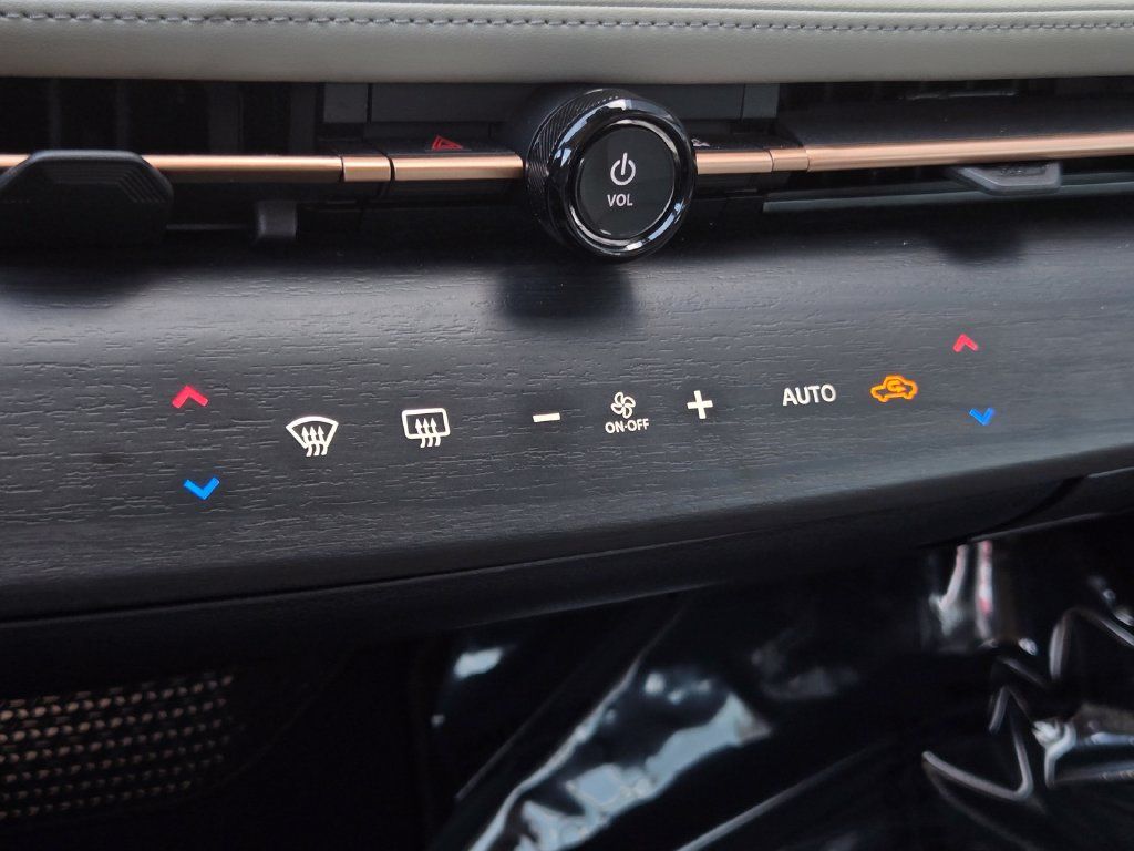 Used 2024 Nissan Ariya FWD image 22