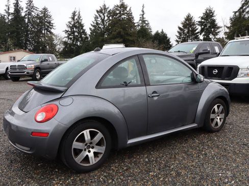 Used 2006 Volkswagen Beetle Coupe w/ Package 1 image 4