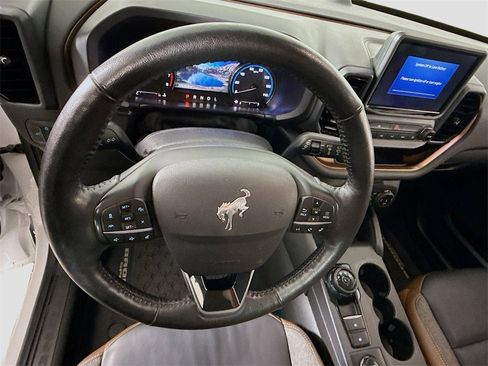 Used 2022 Ford Bronco Sport Outer Banks image 5
