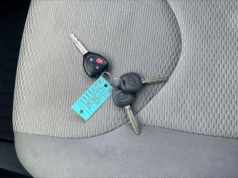 Used 2012 Toyota RAV4 4WD w/ Upgrade Value Pkg image 34