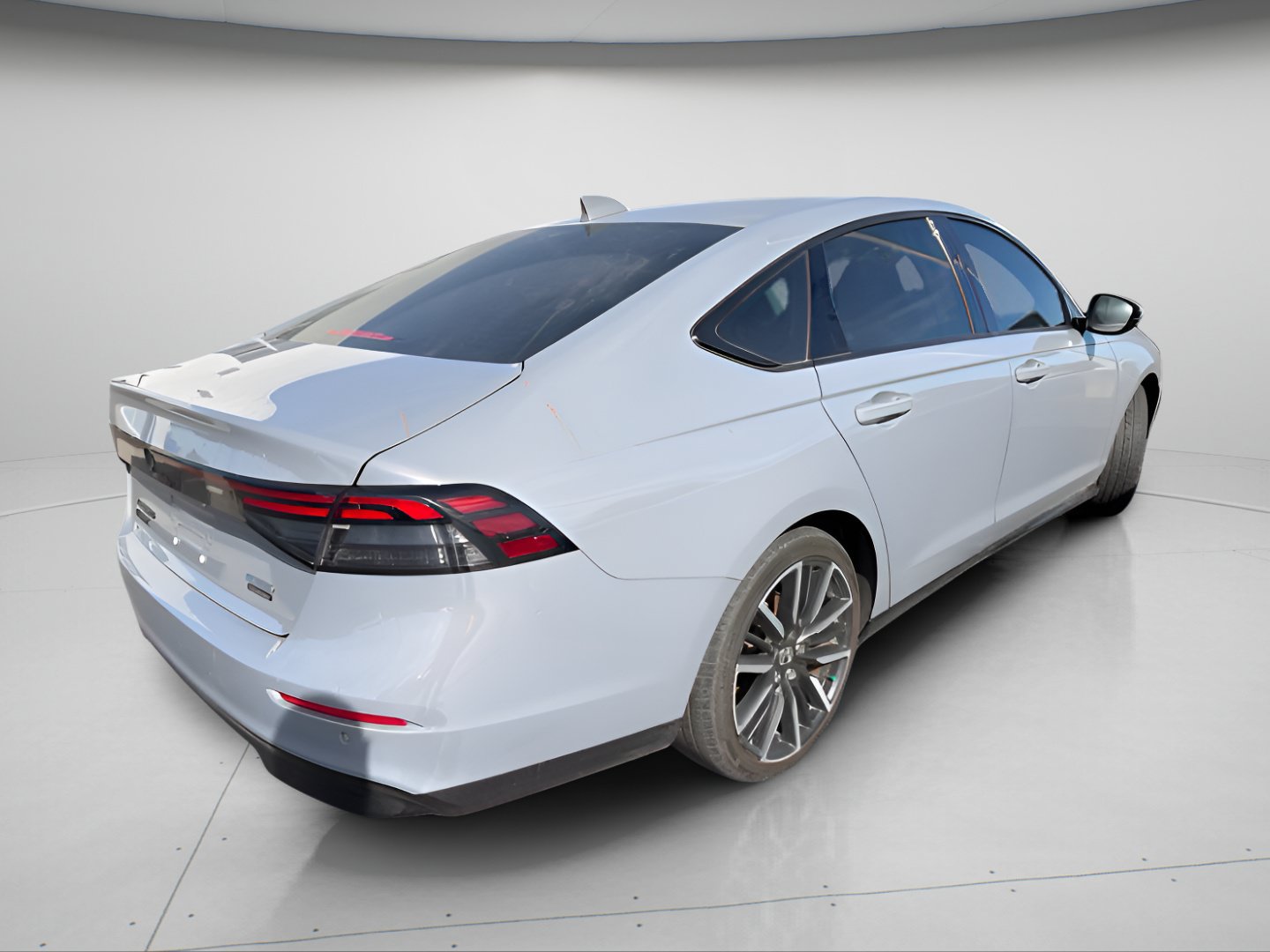 Used 2023 Honda Accord Touring image 9