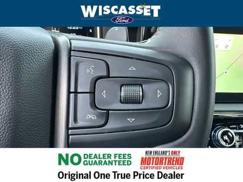 Used 2024 GMC Sierra 1500 AT4 w/ Technology Package image 17