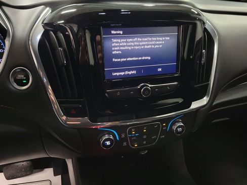 Used 2020 Chevrolet Traverse LS image 15