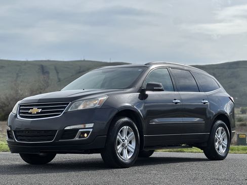 Used 2014 Chevrolet Traverse LT image 4