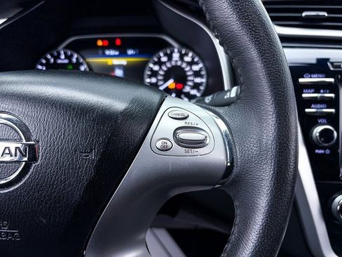 Used 2017 Nissan Murano SV image 23